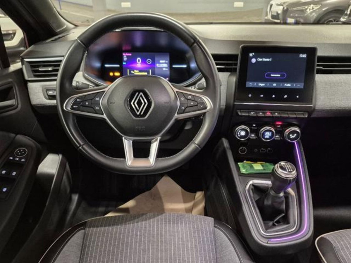 Renault Clio TCe 90 CV 5 porte Techno (16)