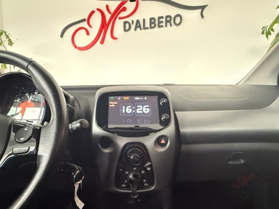 Toyota Aygo 1.0 VVT-i 72 CV 5 porte x-cool MMT (13)