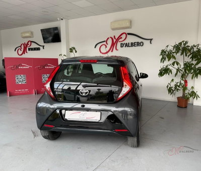 Toyota Aygo 1.0 VVT-i 72 CV 5 porte x-cool MMT (7)