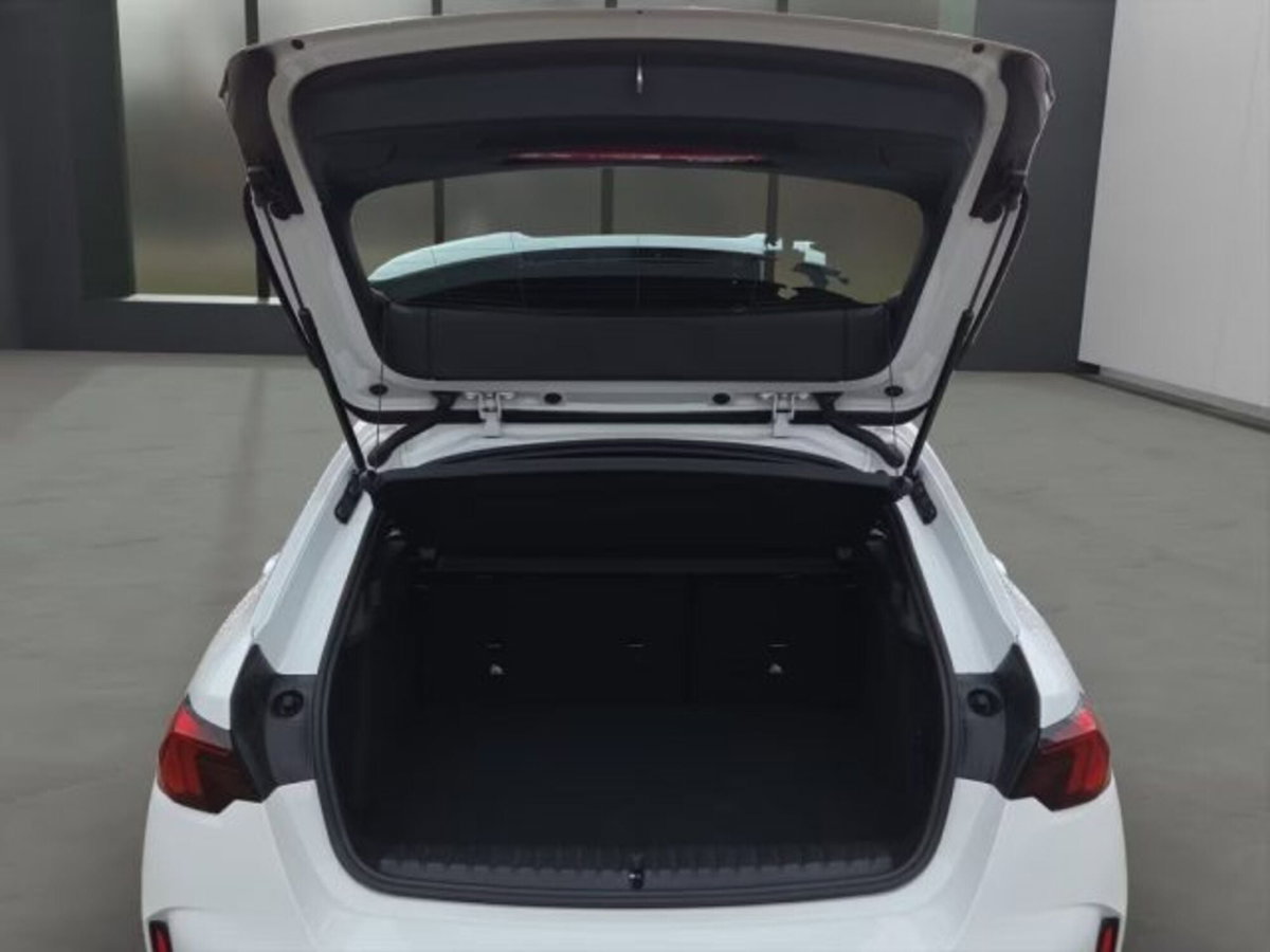 BMW Serie 1 120 48V MSport Pro auto (16)