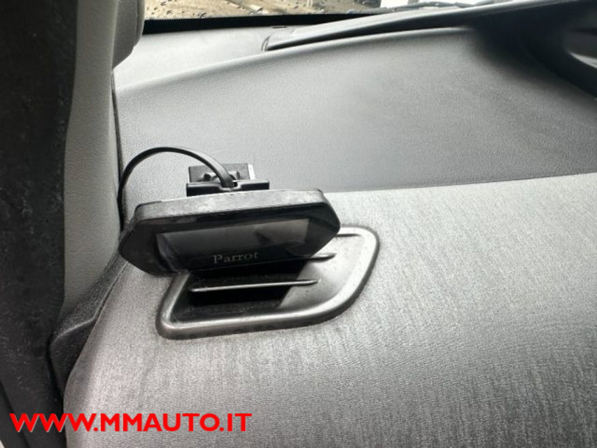 Lancia Ypsilon 1.2 69 CV 5 porte GPL Ecochic Silver (11)