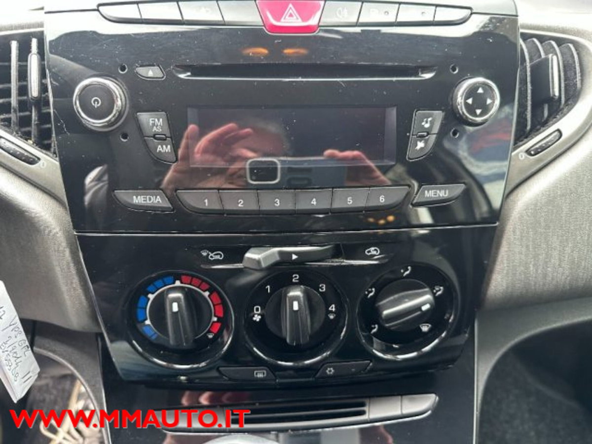 Lancia Ypsilon 1.2 69 CV 5 porte GPL Ecochic Silver (13)