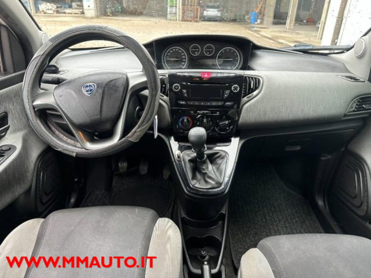 Lancia Ypsilon 1.2 69 CV 5 porte GPL Ecochic Silver (7)