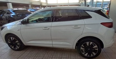 Opel Grandland 1.5 diesel Ecotec aut. Business Elegance (4)