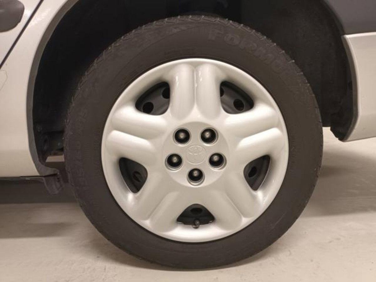 Toyota Avensis Station Wagon 1.6i 16V cat Station Wagon Sol (15)