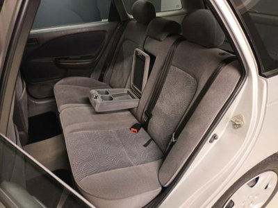 Toyota Avensis Station Wagon 1.6i 16V cat Station Wagon Sol (7)