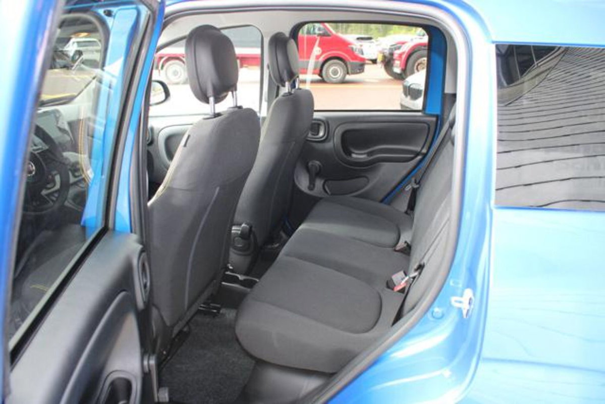 Fiat Panda 1.0 firefly hybrid s&s 70cv (8)