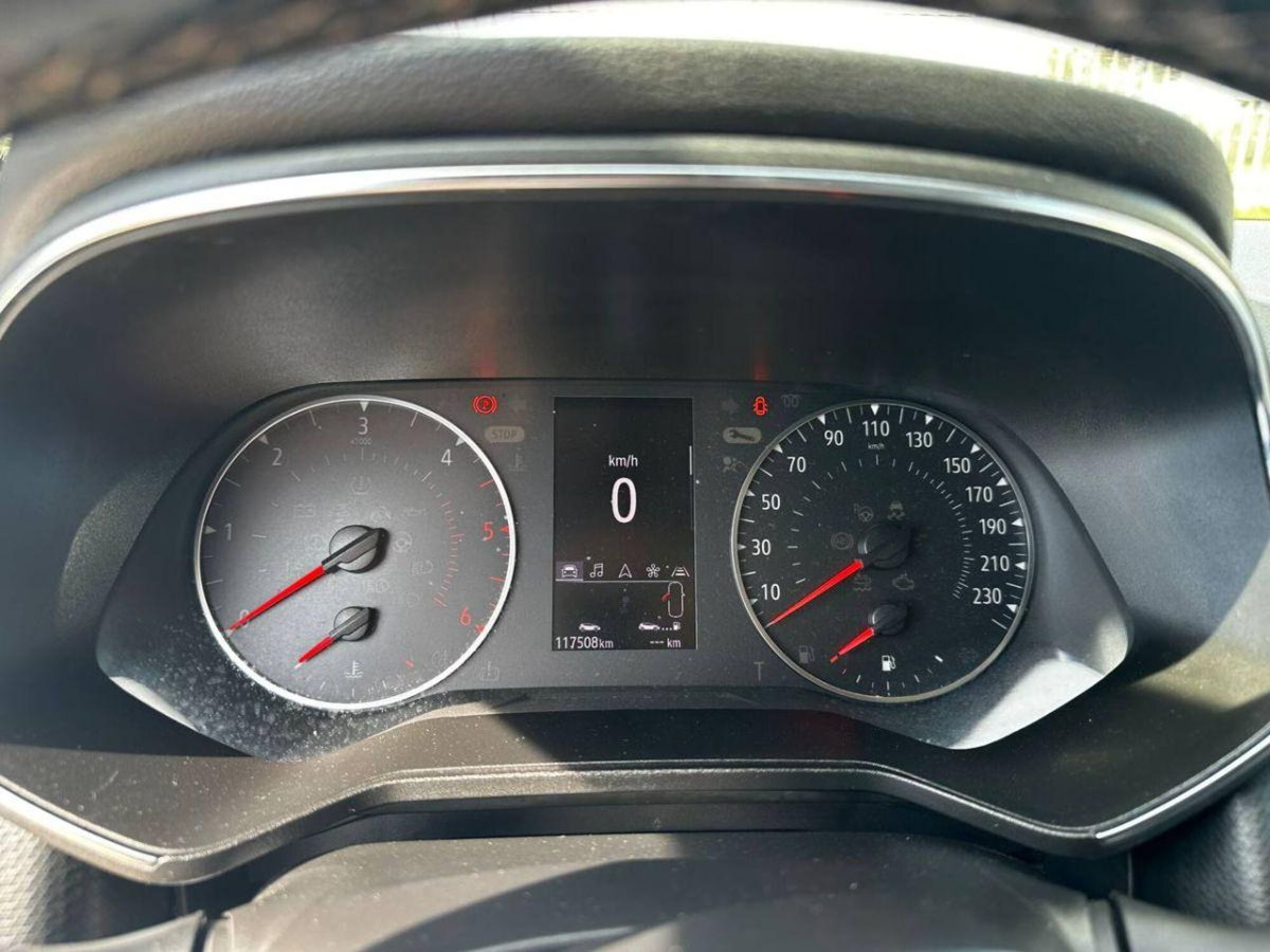 Renault Clio Blue dCi 85 CV 5 porte Zen (7)
