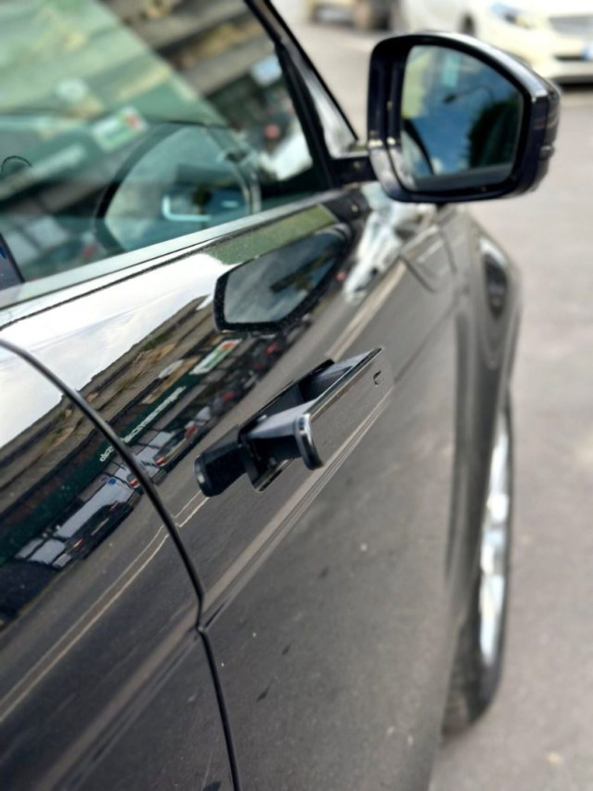Land Rover Range Rover Evoque 1.5 I3 PHEV 300 CV AWD Auto (16)