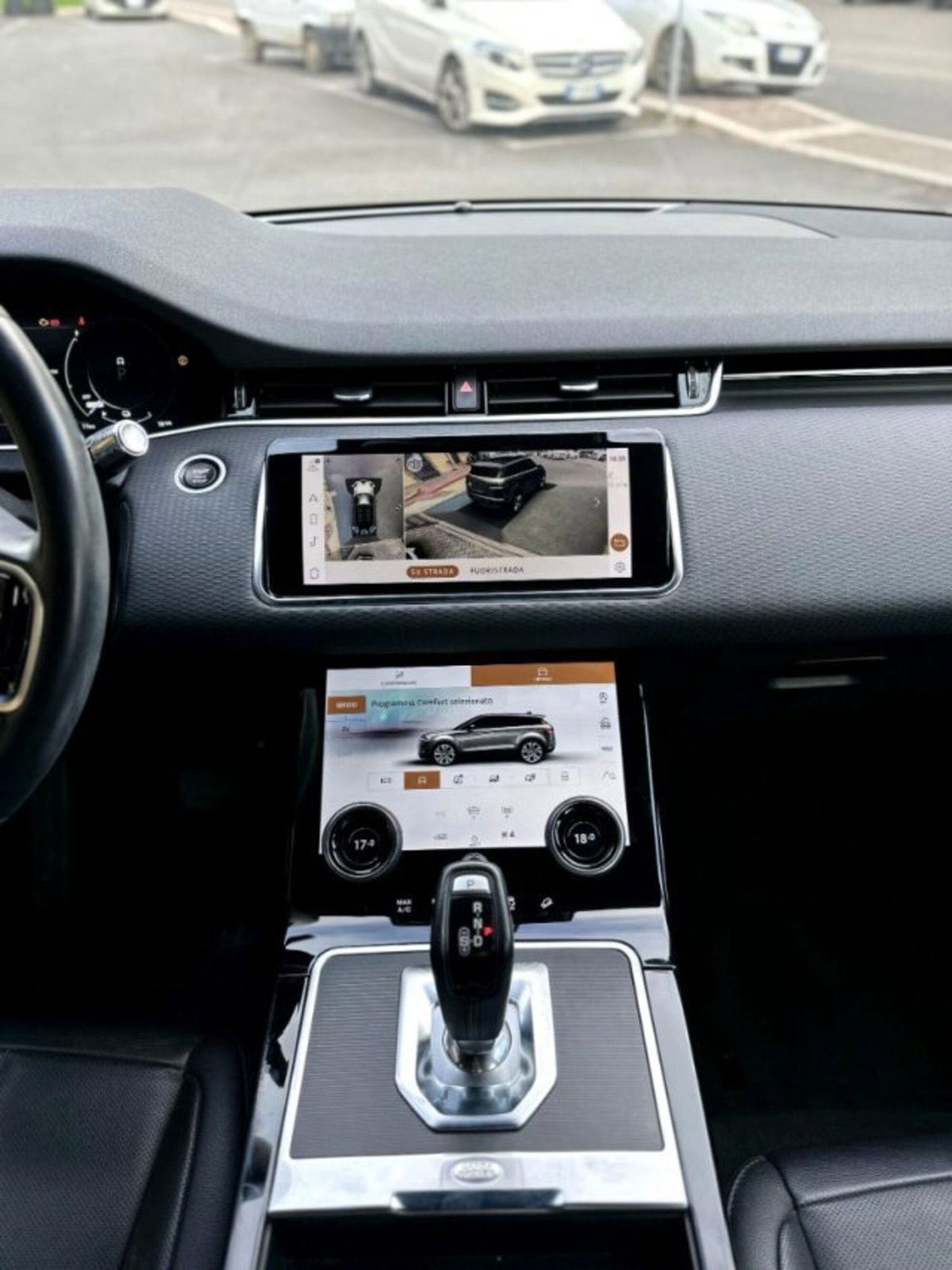 Land Rover Range Rover Evoque 1.5 I3 PHEV 300 CV AWD Auto (15)