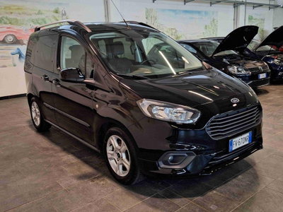 Ford Tourneo Courier 1.5 TDCI 75 CV Plus (2)