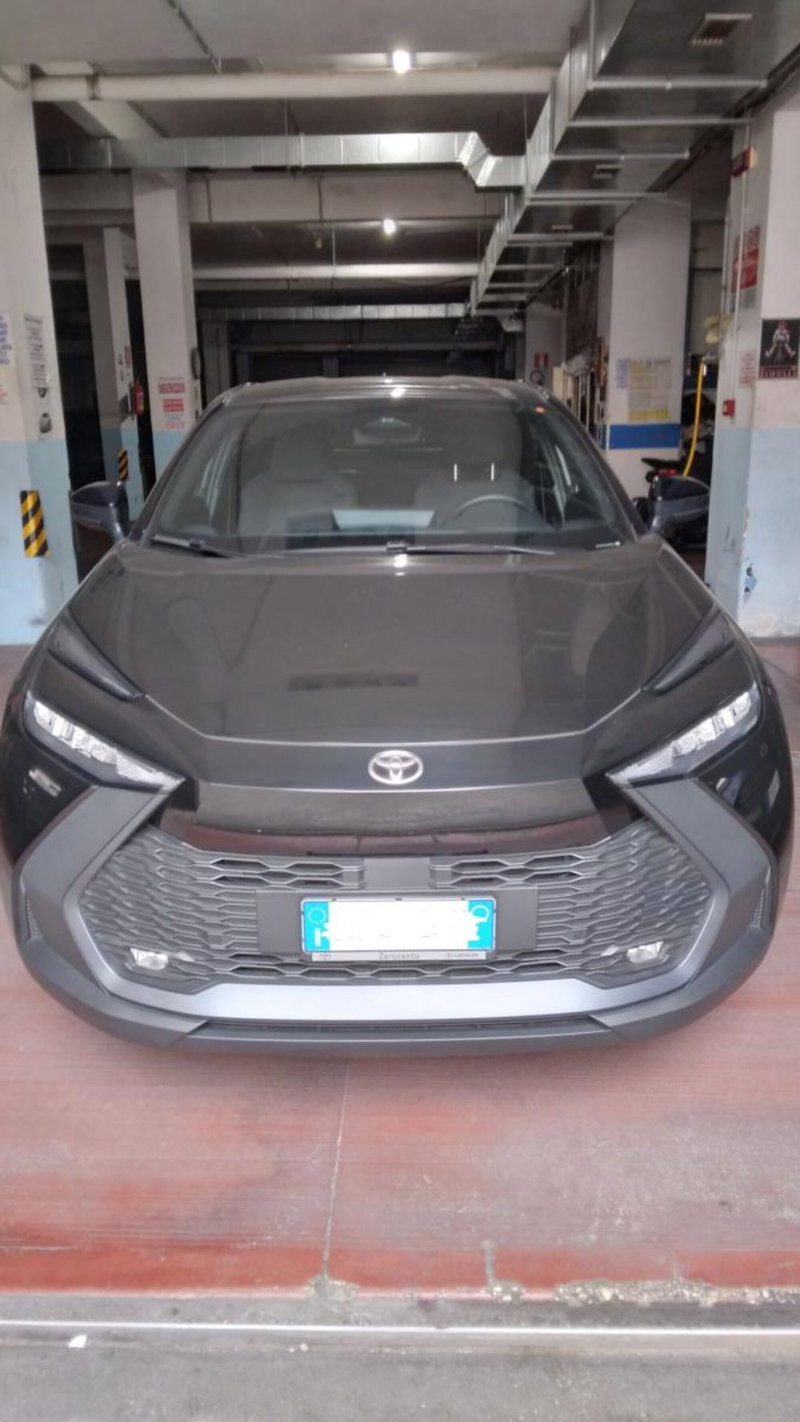 Toyota Toyota C-HR 1.8 hev Active fwd e-cvt