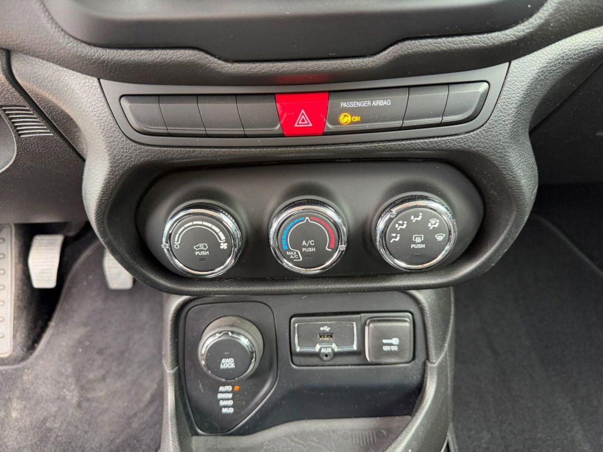 Jeep Renegade 2.0 Mjt 140CV 4WD Active Drive Longitude (19)