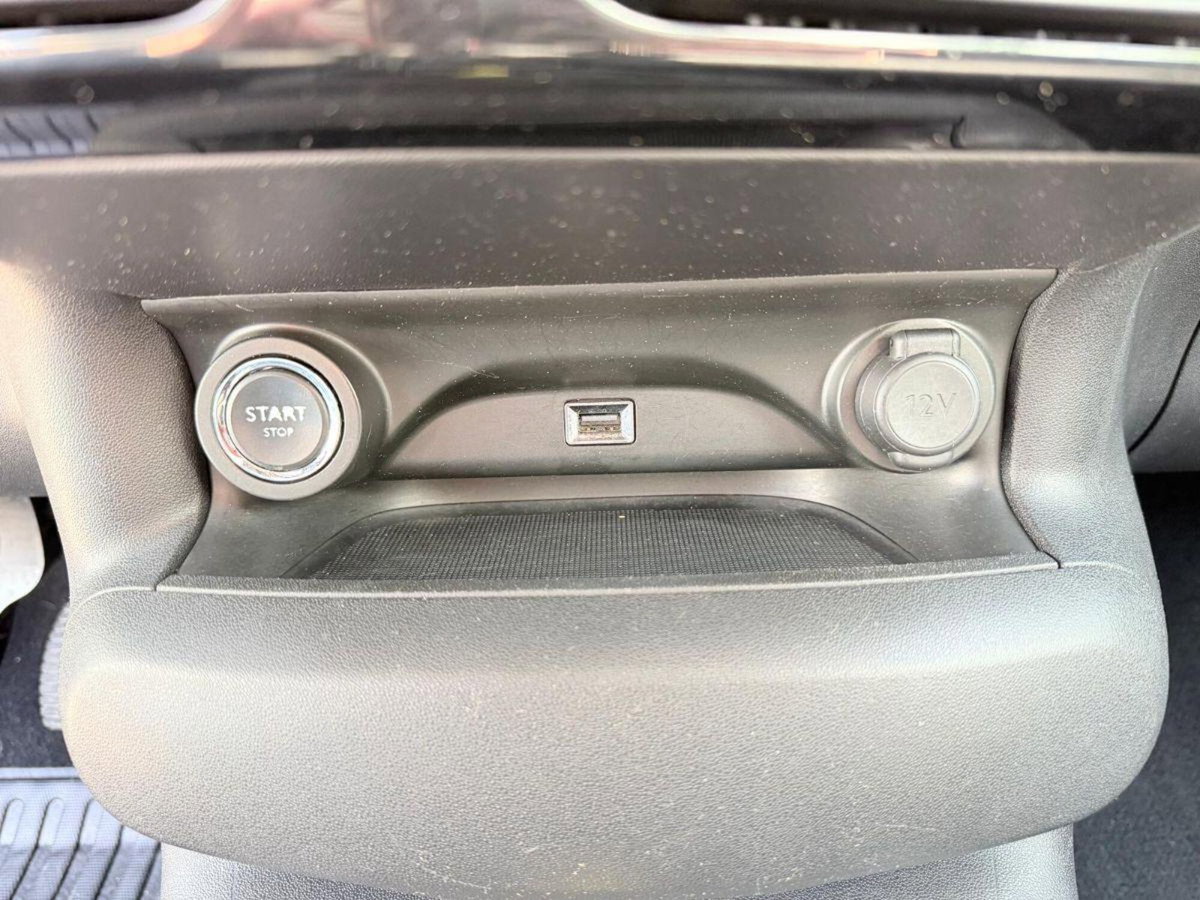 Citroen C4 Cactus PureTech 110 S&S Shine (16)