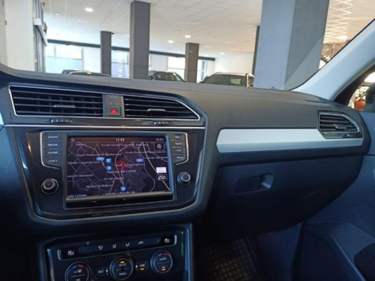 Volkswagen Tiguan 1.6 TDI SCR Business BlueMotion Technology (14)