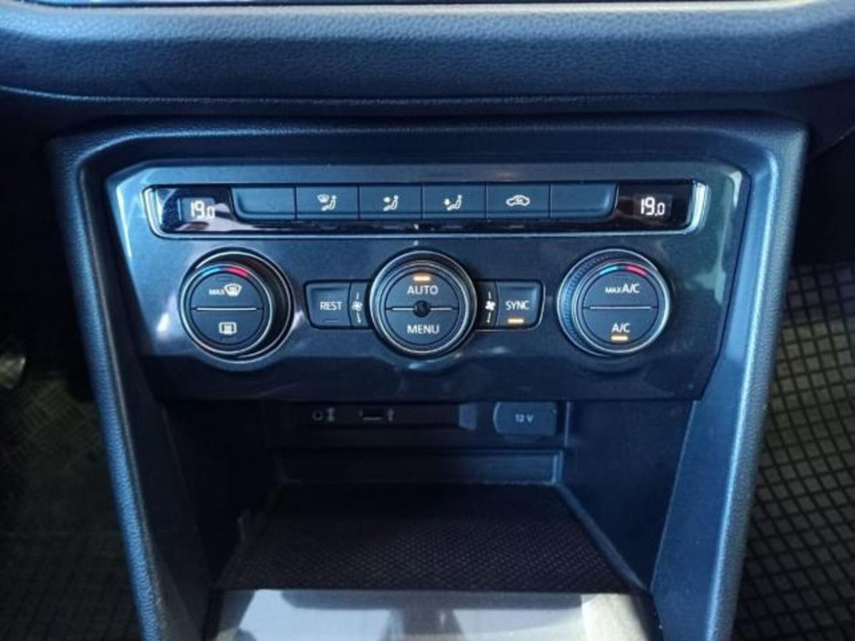 Volkswagen Tiguan 1.6 TDI SCR Business BlueMotion Technology (16)
