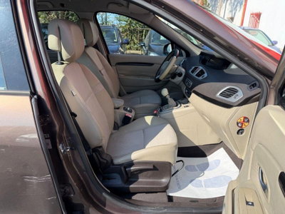 Renault Scénic X-Mod 1.5 dCi 110CV EDC Luxe (7)