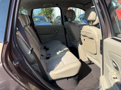 Renault Scénic X-Mod 1.5 dCi 110CV EDC Luxe (8)