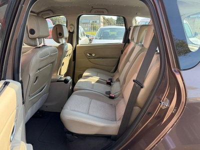Renault Scénic X-Mod 1.5 dCi 110CV EDC Luxe (9)