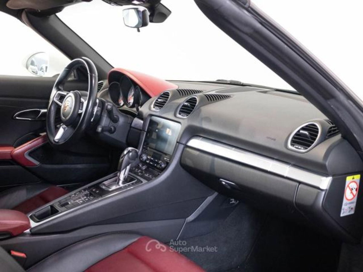Porsche 718 Boxster  Boxster 2.0 T (15)