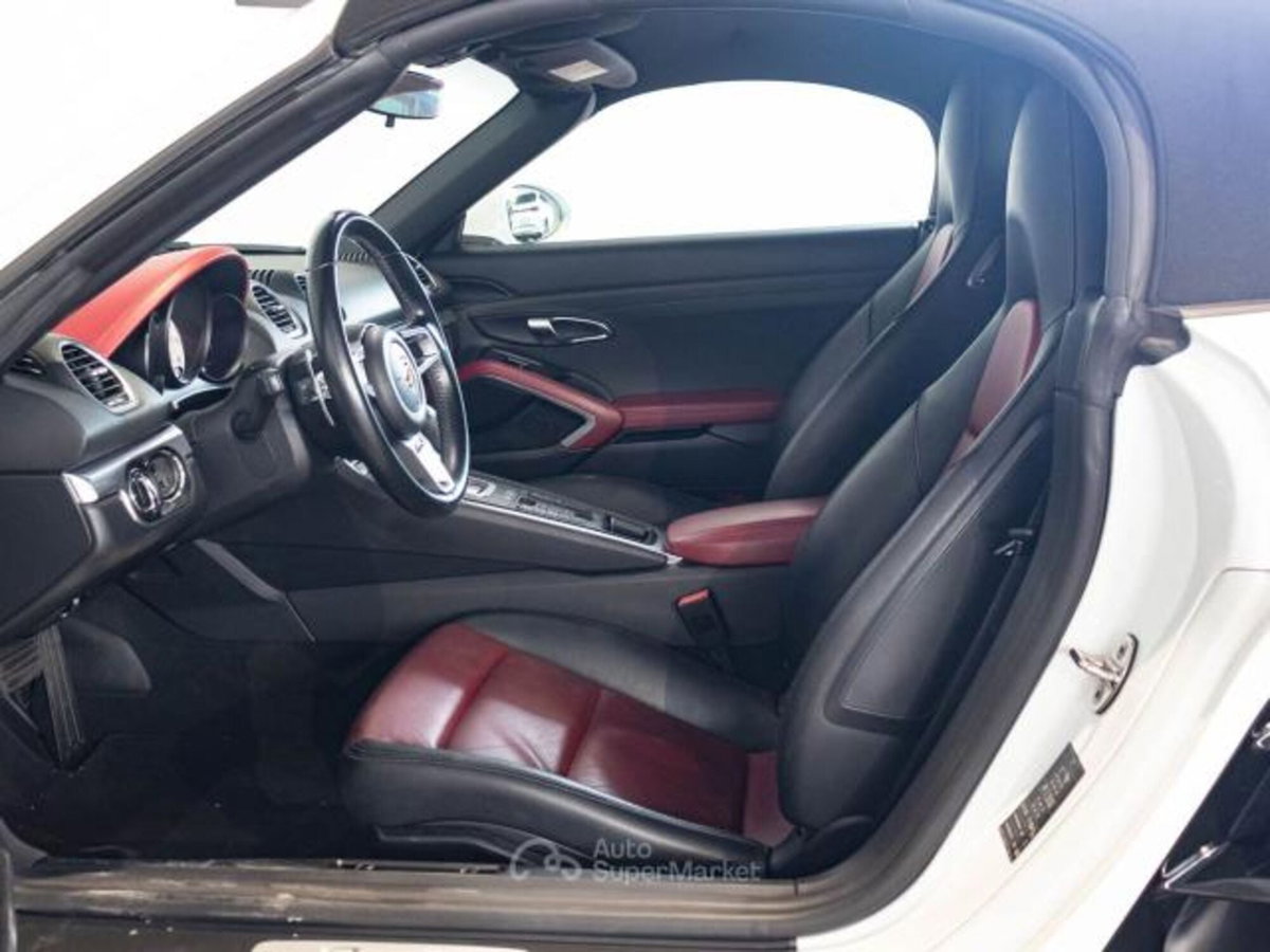 Porsche 718 Boxster  Boxster 2.0 T (5)