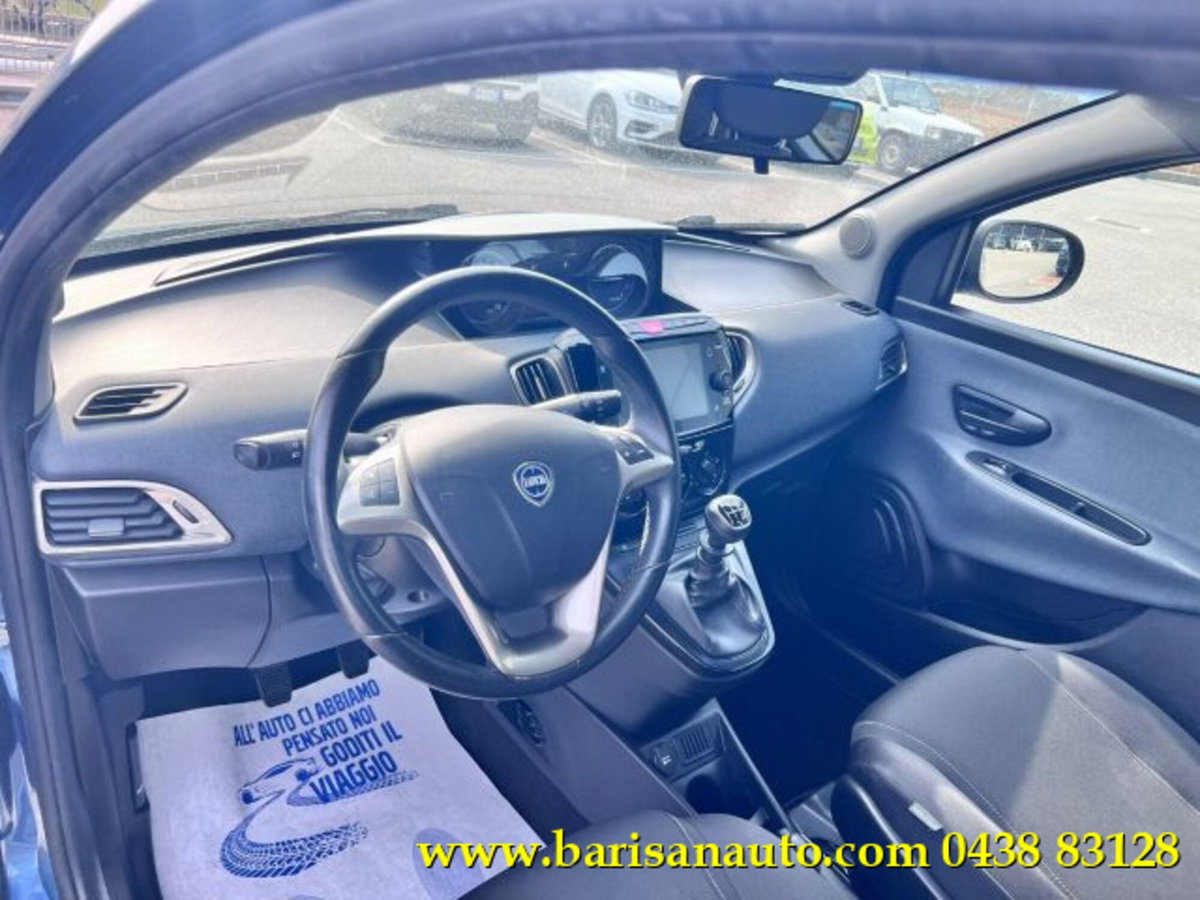 Lancia Ypsilon 1.0 FireFly 5 porte S&S Hybrid Gold Plus (12)