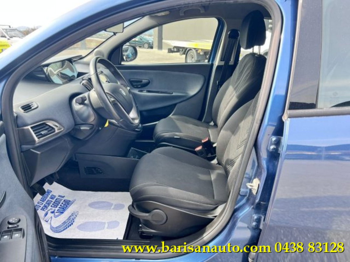 Lancia Ypsilon 1.0 FireFly 5 porte S&S Hybrid Gold Plus (5)