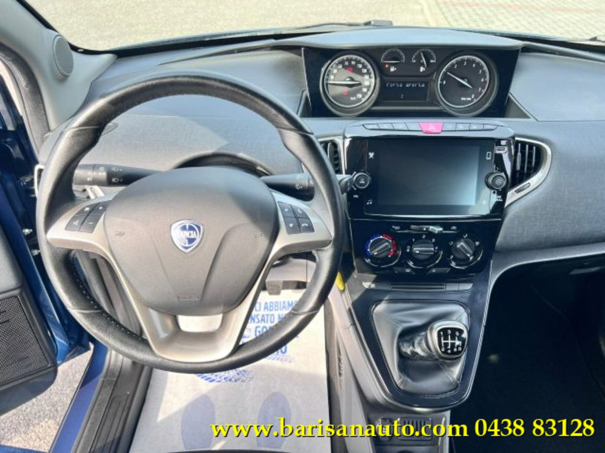 Lancia Ypsilon 1.0 FireFly 5 porte S&S Hybrid Gold Plus (9)