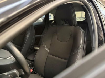Volvo V40 D2 Geartronic Business Plus (11)