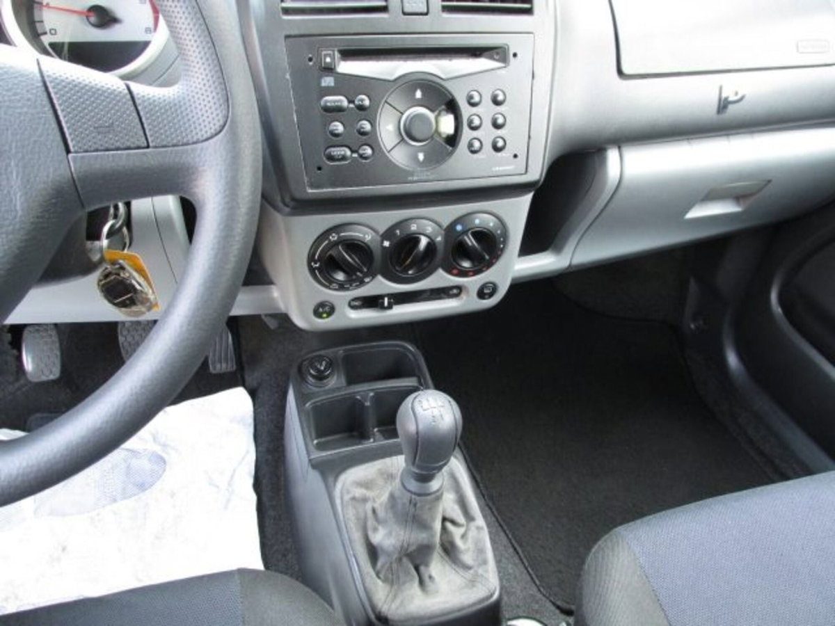 Suzuki Ignis 1.3 DDiS 16V cat Deluxe (7)