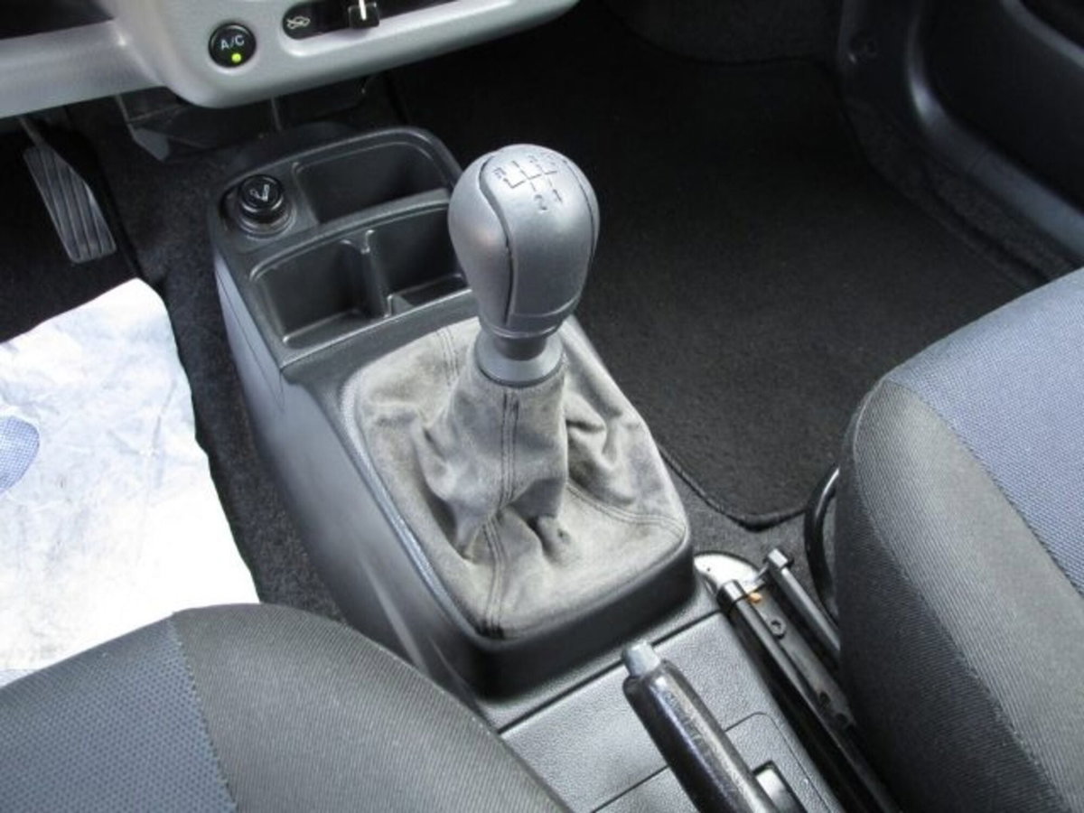 Suzuki Ignis 1.3 DDiS 16V cat Deluxe (9)