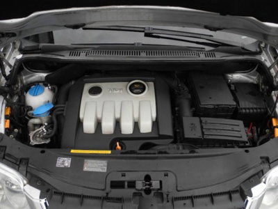 Volkswagen Touran 1.9 TDI 105CV DPF (14)