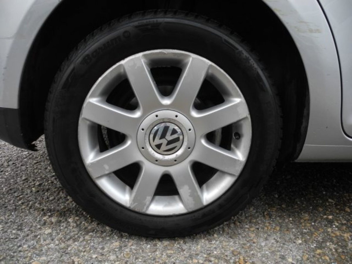 Volkswagen Touran 1.9 TDI 105CV DPF (15)