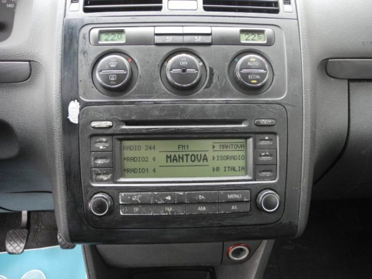 Volkswagen Touran 1.9 TDI 105CV DPF (18)
