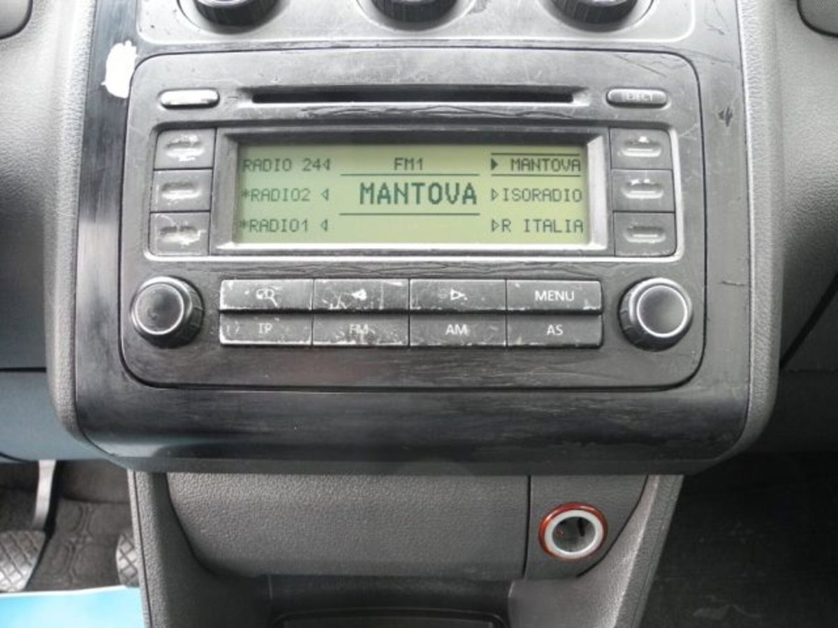 Volkswagen Touran 1.9 TDI 105CV DPF (19)