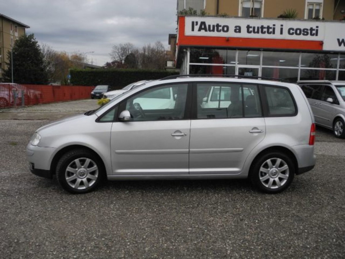 Volkswagen Touran 1.9 TDI 105CV DPF (2)