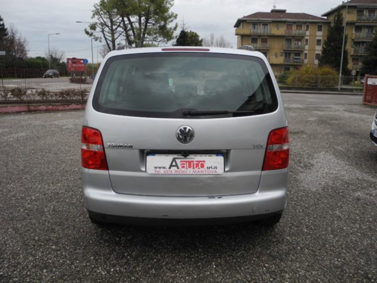 Volkswagen Touran 1.9 TDI 105CV DPF (4)