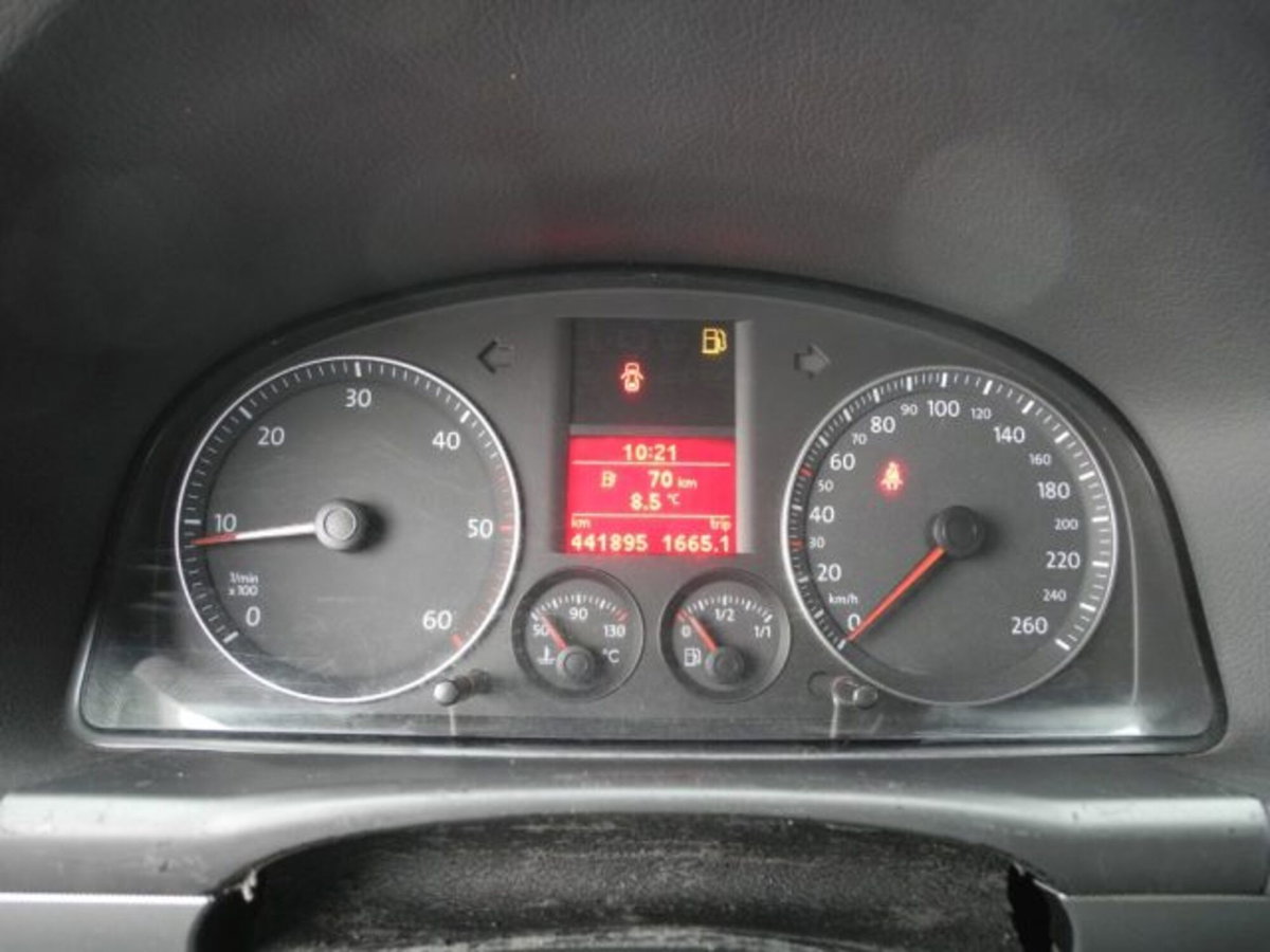Volkswagen Touran 1.9 TDI 105CV DPF (6)