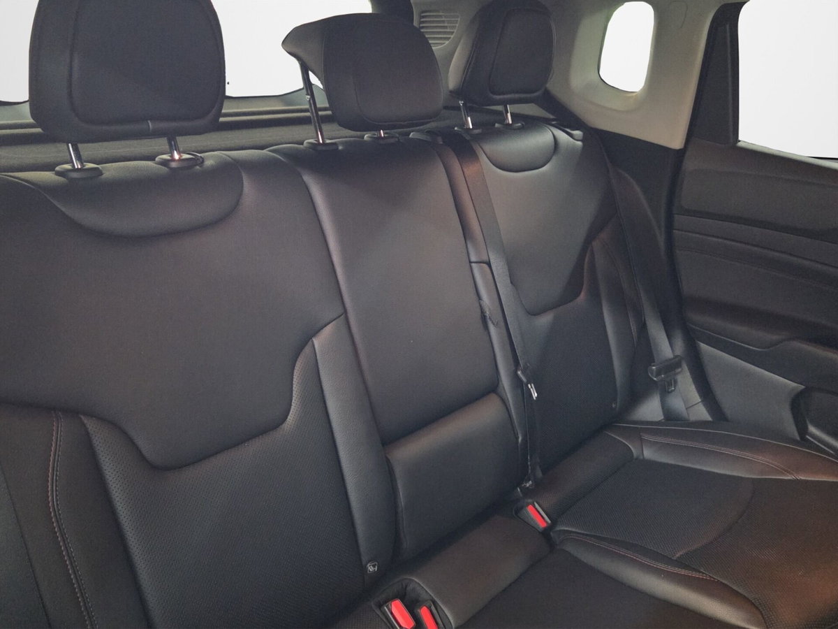 Jeep Compass 1.3 T4 240CV PHEV AT6 4xe Trailhawk (20)