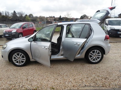 Volkswagen Golf 2.0 TDI 140CV DPF 5p. Highline (9)