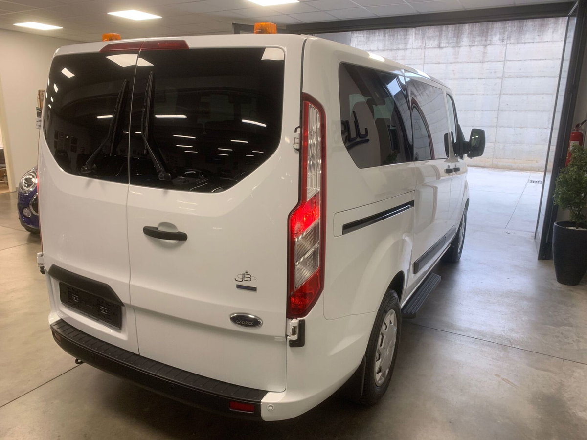 Ford Transit Furgone 2.0 PC Bus 9 posti (4)