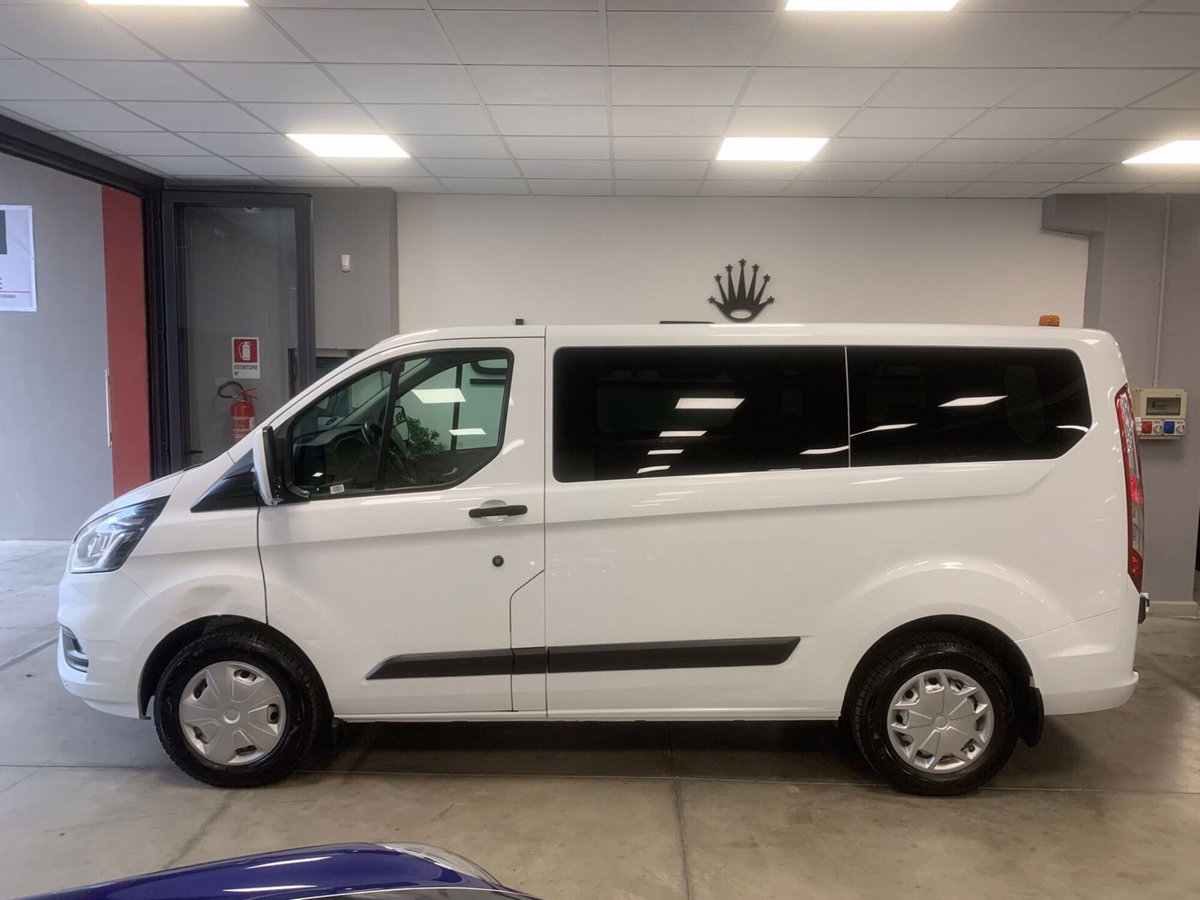 Ford Transit Furgone 2.0 PC Bus 9 posti (5)