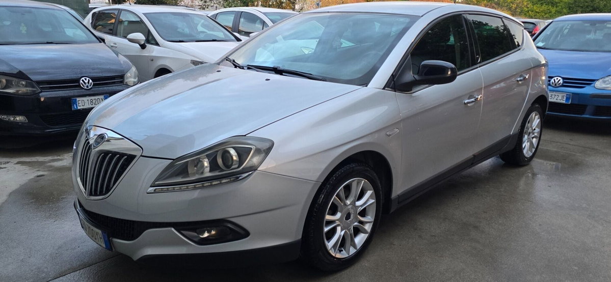 Lancia Delta 1.6 MJT DPF Silver (11)