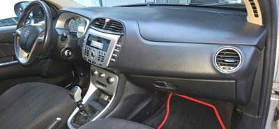 Lancia Delta 1.6 MJT DPF Silver (20)