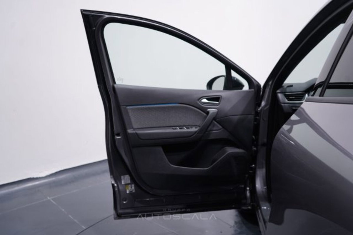 Renault Captur 1.0 tce Techno 90cv (9)