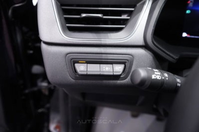 Renault Captur 1.0 tce Techno 90cv (12)