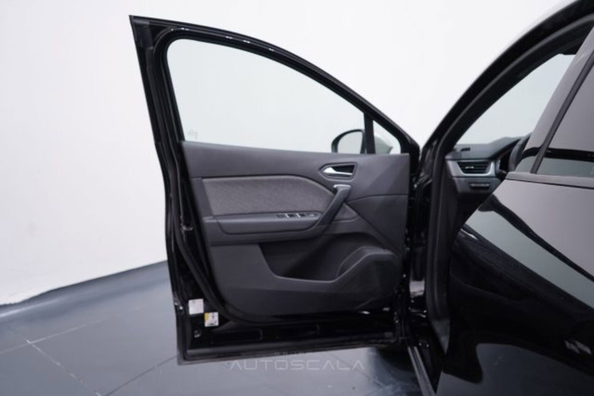 Renault Captur 1.0 tce Techno 90cv (9)