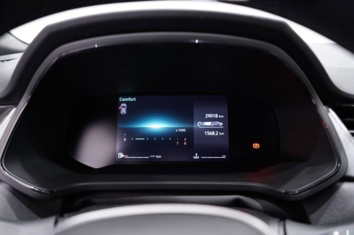 Renault Captur 1.0 tce Techno 90cv (14)