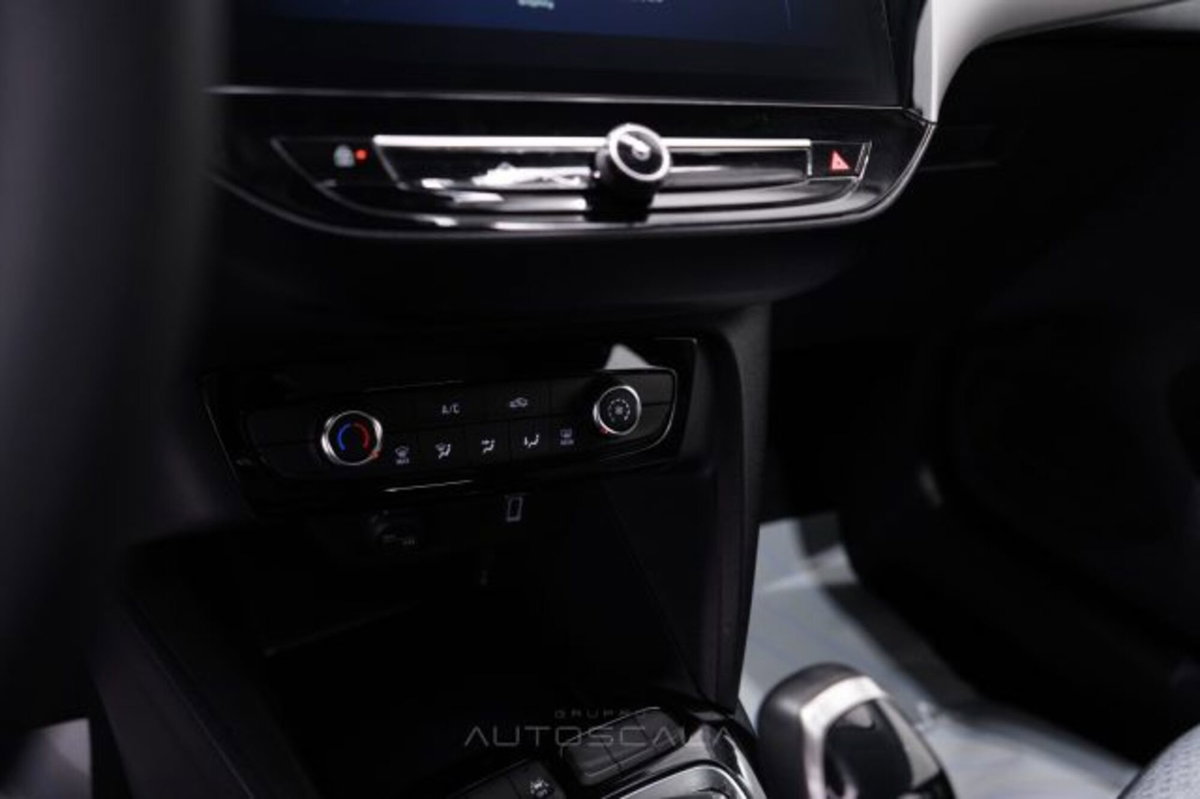Opel Corsa 1.2 100 CV Edition (16)