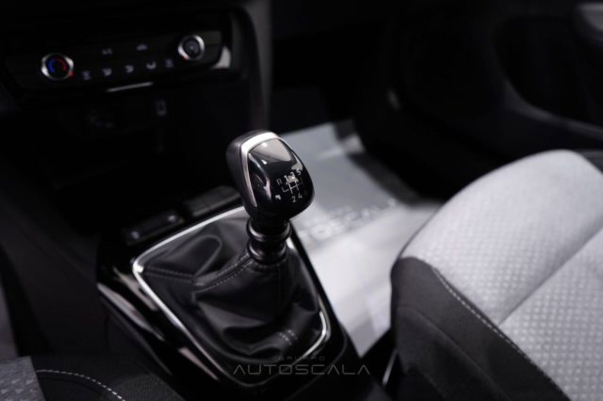 Opel Corsa 1.2 100 CV Edition (17)